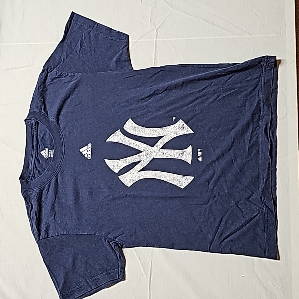 Boy's size 8 NY Yankees Adidas tee